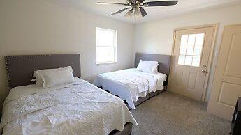 6Bdrm 4Bath 12Beds - Vacation Pool House