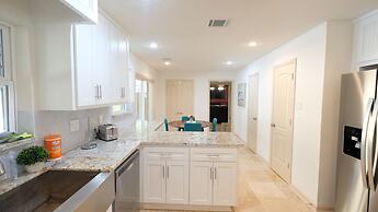 6Bdrm 4Bath 12Beds - Vacation Pool House