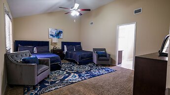 3Bdrm 2.5Bath 6Beds - Pool House