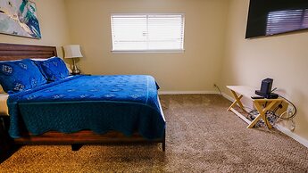 3Bdrm 2.5Bath 6Beds - Pool House