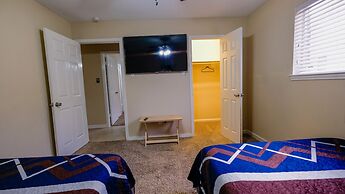 3Bdrm 2.5Bath 6Beds - Pool House