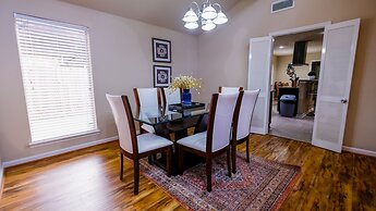 3Bdrm 2.5Bath 6Beds - Pool House