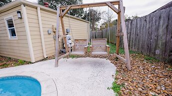 3Bdrm 2.5Bath 6Beds - Pool House