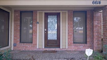 3Bdrm 2.5Bath 6Beds - Pool House