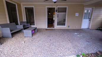 3Bdrm 2.5Bath 6Beds - Pool House