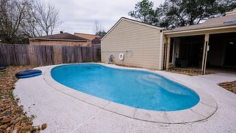 3Bdrm 2.5Bath 6Beds - Pool House