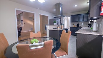 3Bdrm 2.5Bath 6Beds - Pool House