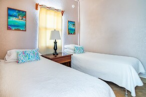 Lighthouse Beach Villas