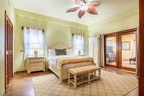 Lighthouse Beach Villas