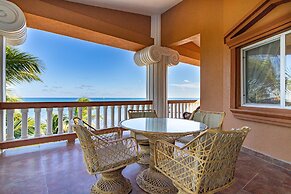 Lighthouse Beach Villas