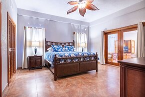 Lighthouse Beach Villas