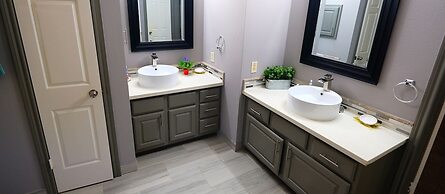 4Bdrm 2.5Bath 8Bed - Story North Houston