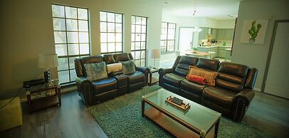 4Bdrm 2.5Bath 8Bed - Story North Houston