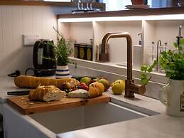 Bell Hill Apartments