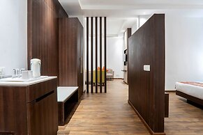 Hotel Le ROI Lake View koti