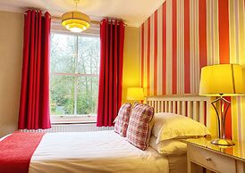 Lakes End Guest House