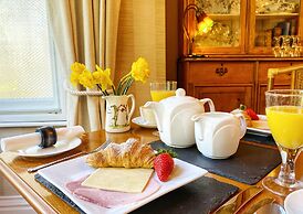 Lakes End Guest House