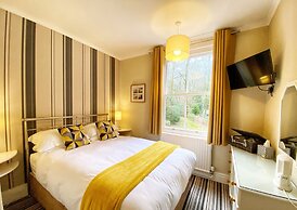 Lakes End Guest House