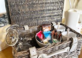 Lakes End Guest House