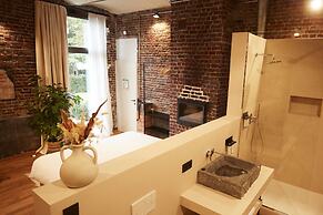 Chambre d'Amis by Alix