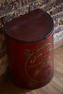 Chambre d'Amis by Alix