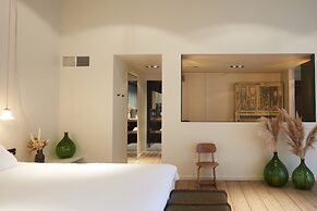 Chambre d'Amis by Alix