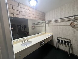 Casa Playa Inn & Suites Stanton Anaheim Area