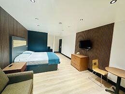 Casa Playa Inn & Suites Stanton Anaheim Area