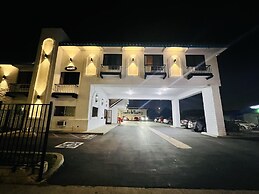 Casa Playa Inn & Suites Stanton Anaheim Area