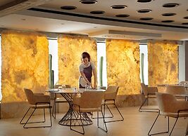 Nautilux Rethymno by Mage Hotels