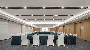 Holiday Inn Express Meishan Dongpo by IHG