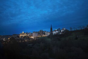 100 Princes Street