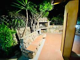 Villa Pavoncella Con Piscina