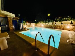 Villa Pavoncella Con Piscina