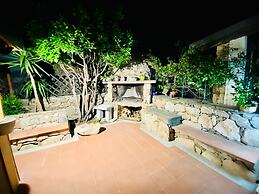 Villa Pavoncella Con Piscina