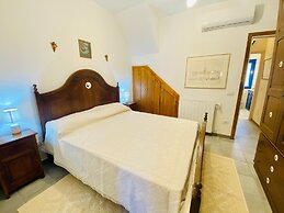 Villa Pavoncella Con Piscina