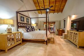 Luxurious 5-bdr villa at Casa de Campo