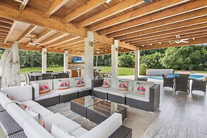 Luxurious 5-bdr villa at Casa de Campo