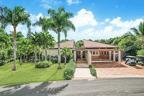 Luxurious 5-bdr villa at Casa de Campo