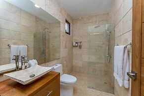 Luxurious 5-bdr villa at Casa de Campo