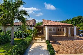 Luxurious 5-bdr villa at Casa de Campo