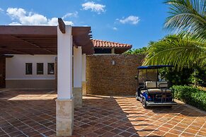 Luxurious 5-bdr villa at Casa de Campo