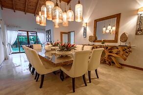 Luxurious 5-bdr villa at Casa de Campo