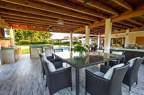 Luxurious 5-bdr villa at Casa de Campo