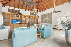 Luxurious 5-bdr villa at Casa de Campo
