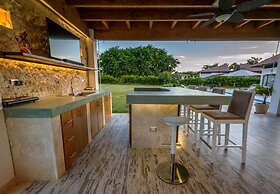 Luxurious 5-bdr villa at Casa de Campo