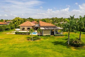 Luxurious 5-bdr villa at Casa de Campo