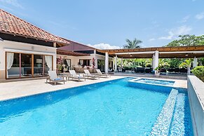 Luxurious 5-bdr villa at Casa de Campo