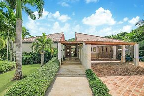 Luxurious 5-bdr villa at Casa de Campo