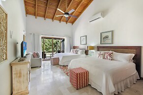 Luxurious 5-bdr villa at Casa de Campo